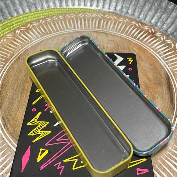 Colorful Highlighter Set with Notebook - Picture 4 of 5